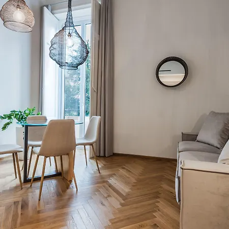 Ferrini - Riso 80 Apartamento Catânia